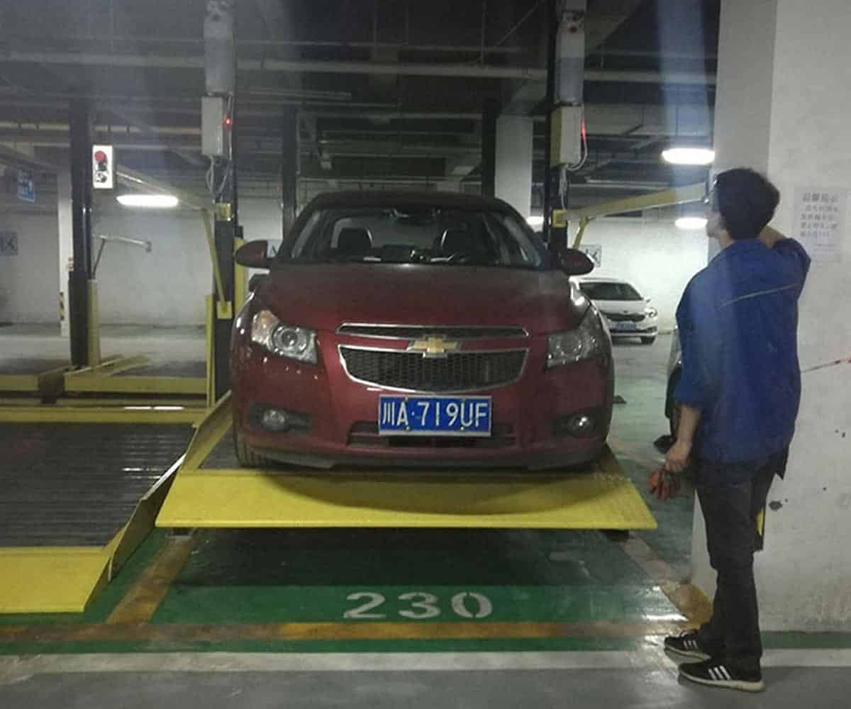升降橫移式機(jī)械式停車(chē)位出租