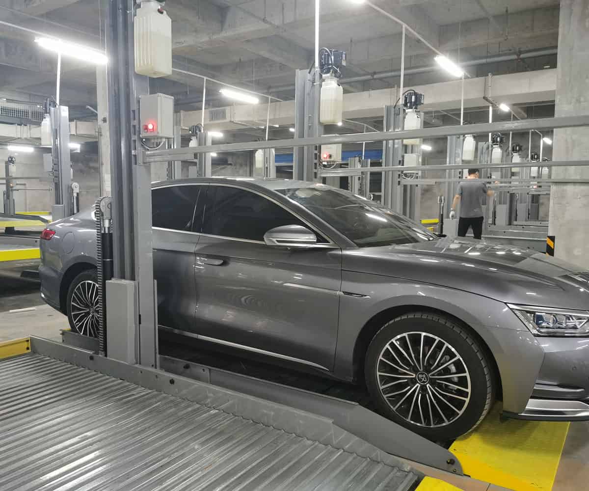 恩陽兩層升降平移立體車庫停車設(shè)備過驗收
